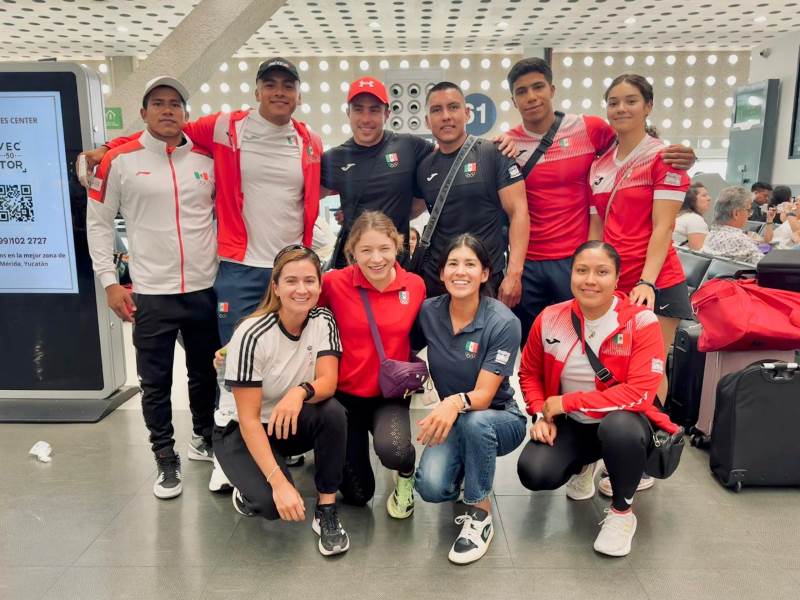 Mexico's Canoe Team Chases Olympic Glory in Sarasota