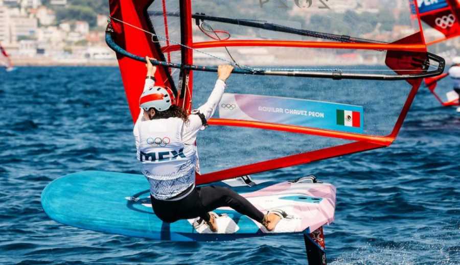 Mexican iQFoil Sailor Battles Elements in Paris