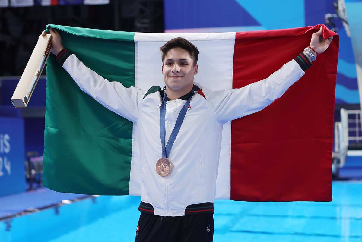 Diver Olvera Secures Second Olympic Medal for Mexico