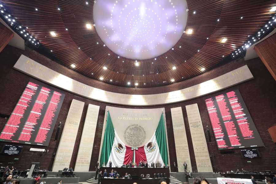 Mexican Deputies Clash Over Energy Transition Amendments