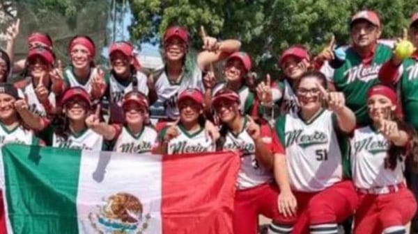 The Mexican women's softball team.