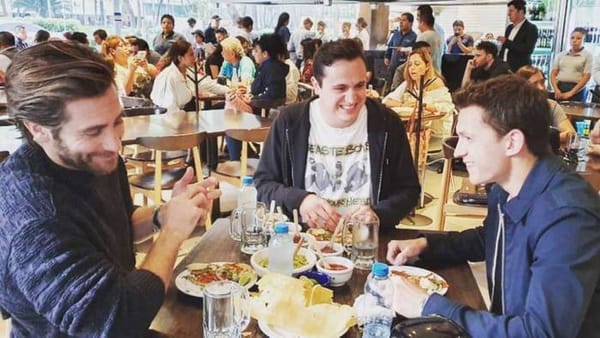 Tom Holland and Jake Gyllenhaal enjoy Mexican tacos.