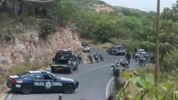 At the El Gavilán community in Tetipac, Guerrero, state police were ambushed by armed individuals.