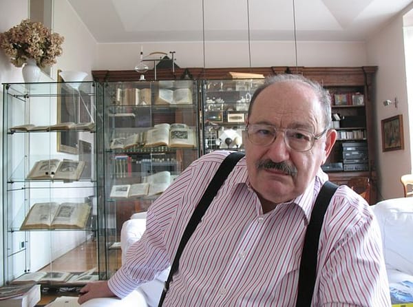 Umberto Eco in his house.