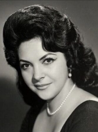 Mexican actress Carmelita González