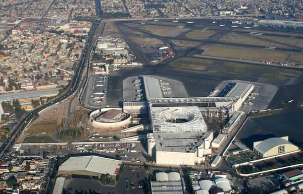 La infraestructura aeroportuaria,