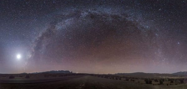 Evidências de origens interestelares podem ser encontradas nos detritos do objeto encontrados sob o Pacífico.