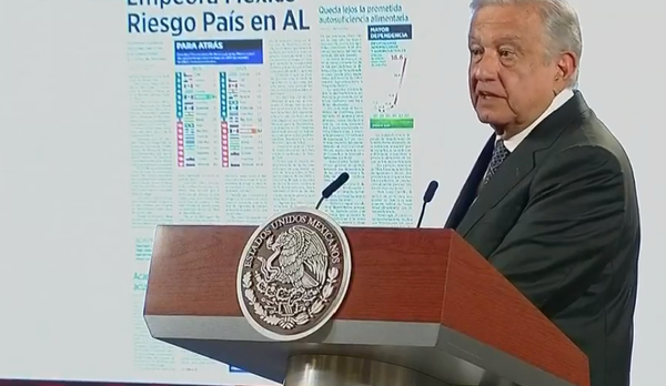 President AMLO addresses the media, highlighting the fight against fentanyl trafficking and Mexico's cultural heritage.