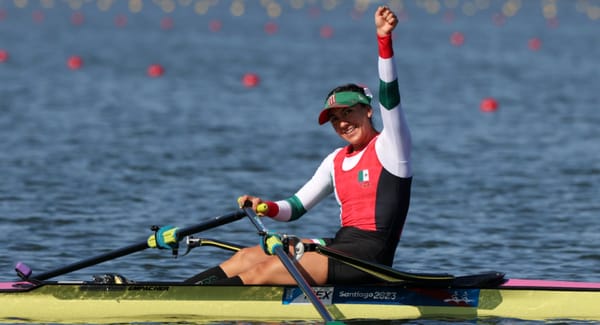 Kenia Vanessa Lechuga Alanís celebrates her qualification for the Paris 2024 Olympics.