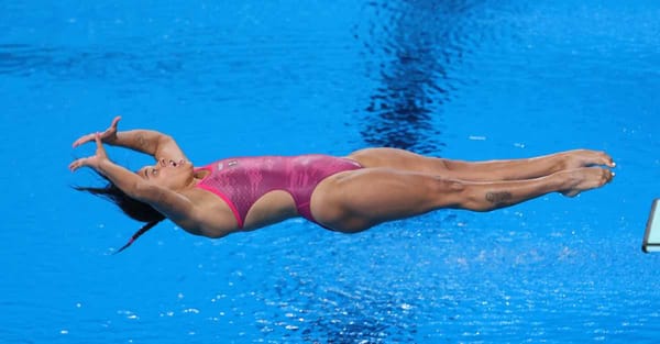 Aranza Vázquez entered her second Olympic Games in third place in the individual trampoline preliminaries.