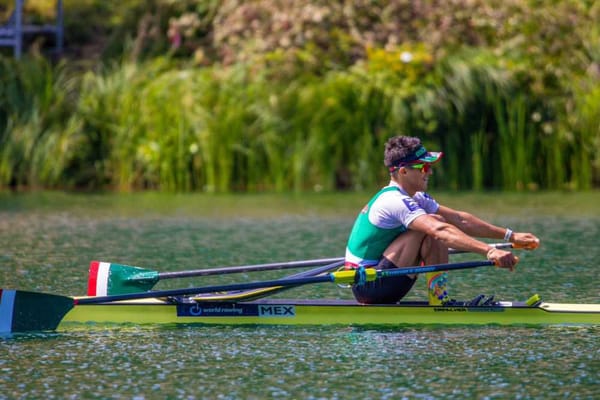 Baja Californian Alexis Lopez advanced to the A/B semifinals at the World Rowing Championships.