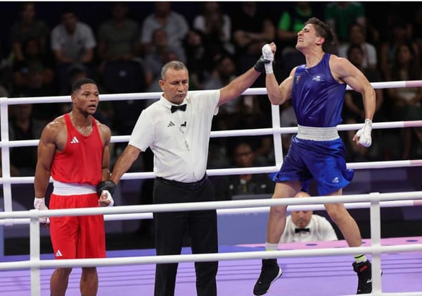 Mexican boxer Marco Verde made his debut with a victory over Mozambique's Tiago Muxanga at the Paris Olympics.