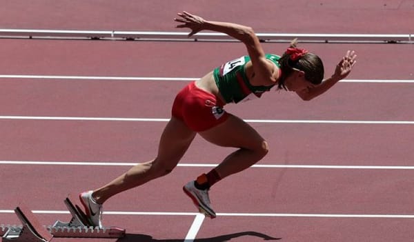 The sprinter clocked 51.04 seconds to take third place in her qualifying heat.