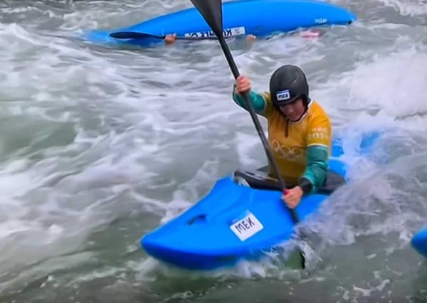 Sofía Reinoso qualified for the series (round of 16) of kayak cross at the Olympic Games.