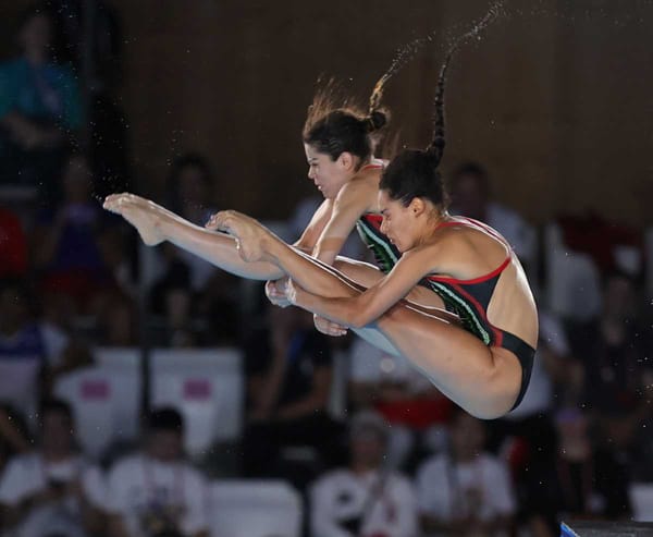 Divers Alejandra Orozco and Gabriela Agúndez finish fifth in the 10-meter synchronized event.