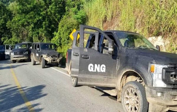 Footage showing armed convoy of Guatemalan GNG cartel trucks.