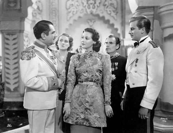 A glamorous María Félix looking with a confident, piercing gaze.